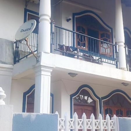 Oviniru Beach Hotel Negombo Kültér fotó